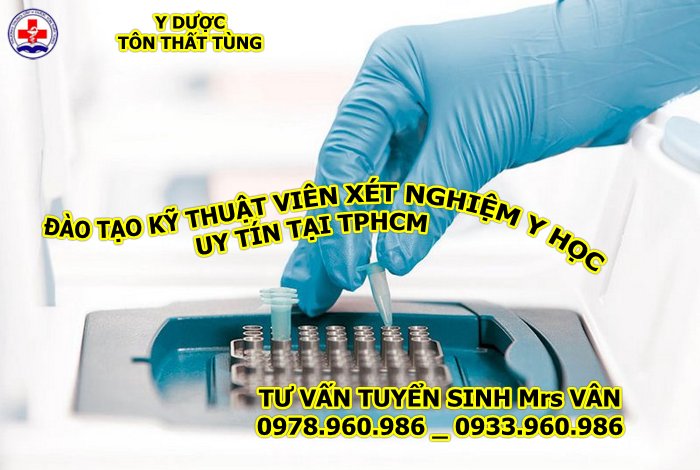 kỹ thuật viên xét nghiệm