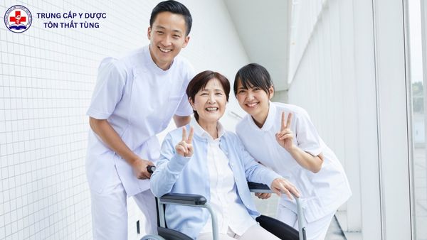 Điều dưỡng học khối nào