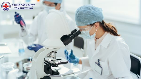 Chứng chỉ hành nghề kỹ thuật viên xét nghiệm là gì? Điều kiện, lộ trình và hướng đi thực tế chứng chỉ hành nghề kỹ thuật viên xét nghiệm