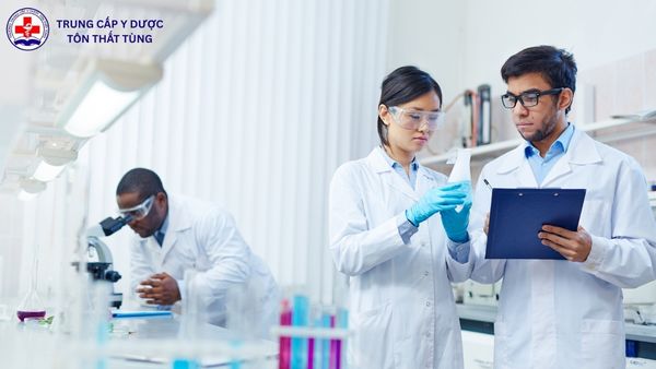 Chứng chỉ hành nghề kỹ thuật viên xét nghiệm là gì? Điều kiện, lộ trình và hướng đi thực tế chứng chỉ hành nghề kỹ thuật viên xét nghiệm