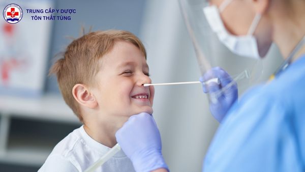 Có nên học Xét nghiệm Y học không? Cơ hội và thách thức có nên học xét nghiệm y học