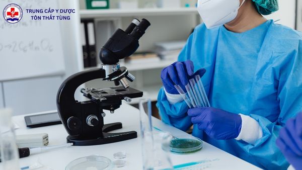 Mức lương của ngành Xét nghiệm Y học hiện nay bao nhiêu? mức lương của ngành xét nghiệm y học