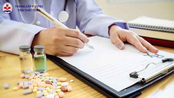 Lương của dược sĩ cao đẳng hiện nay là bao nhiêu? lương của dược sĩ cao đẳng